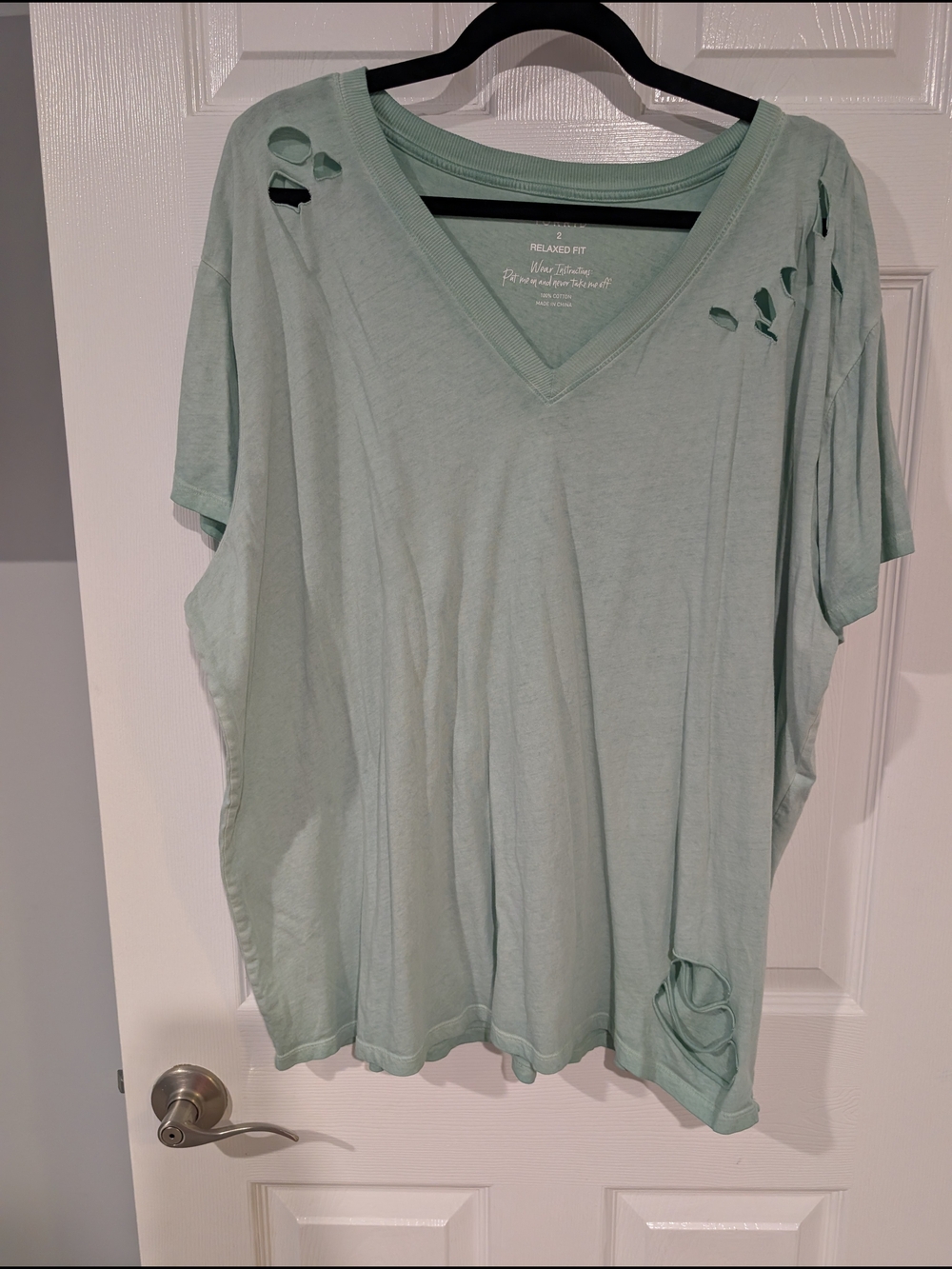Torrid Hemlock Cotton Jersey V-Neck Relaxed Distressed Tee in Size 2 (18/20)